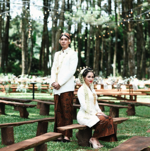 Inspirasi Pernikahan (Wedding) Outdoor Andien dan Ippe