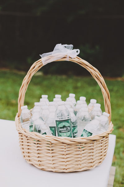 summer-wedding-ideas-water-basket-brett-and-jessica