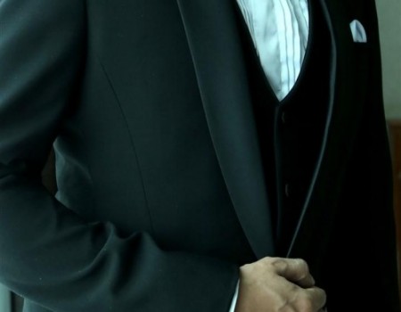 Jas Pengantin Pria, Sebaiknya Beli atau Sewa?