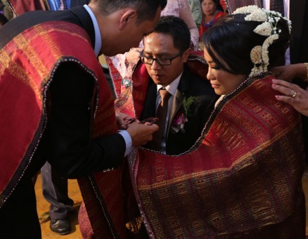 Kemeriahan Pernikahan Tradisional Adat Batak Langsung Dari Balige