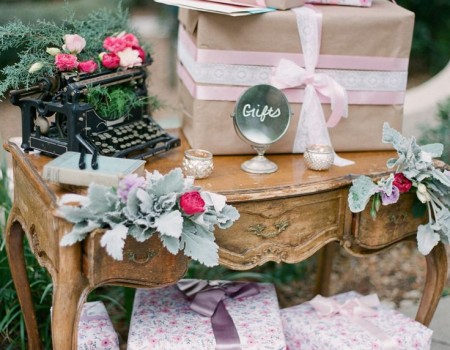 Kehabisan Ide Mencari Hadiah Pernikahan? Intip Referensi yang Satu Ini