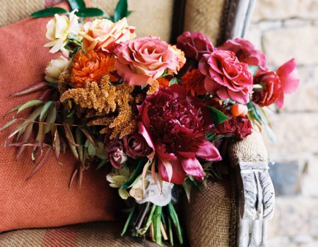 Percantik Penampilanmu Sambil Membawa Hand bouquet Ini