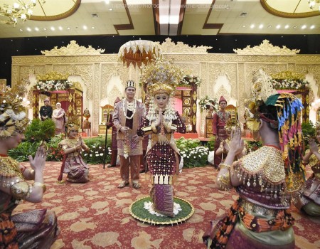 Pesona Pernikahan Adat Palembang lewat Tarian Pagar Pengantin