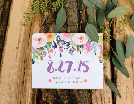 Tren Kartu Undangan Pernikahan Motif Floral