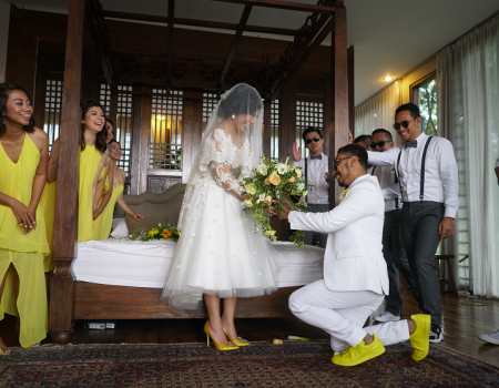 Warm & Intimate Wedding Outdoor Bernuansa Bali Di Pernikahan Ratih Dan Dennis