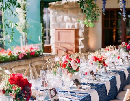 Inspirasi Kombinasi Warna Tema Pernikahan Navy Blue