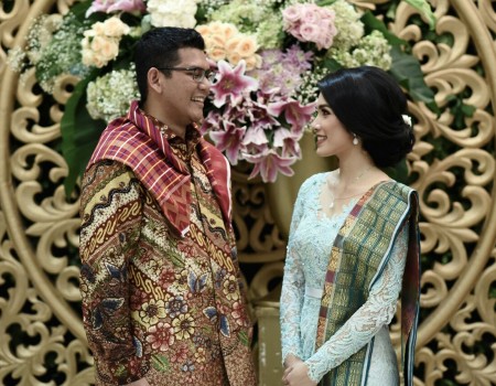 Kentalnya Adat Karo di Acara Lamaran Lidya dan Indra