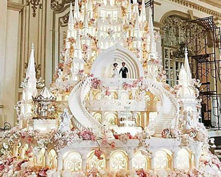 Meet the Expert: Castle Wedding Cake Karya LeNovelle Cake
