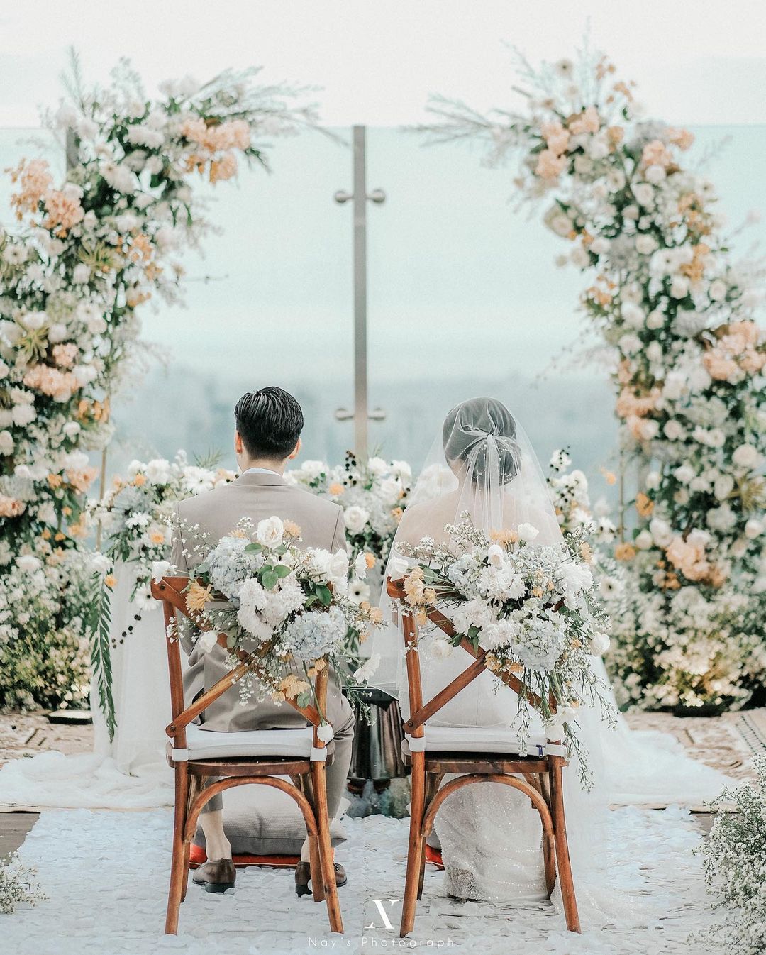 Sentuhan Modern Pada Pernikahan Adat oleh Rustique Decoration