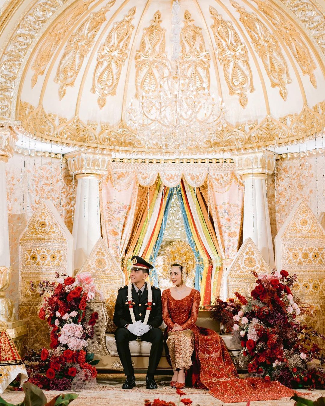 Pesona Klasik Adat Minang Pada Pernikahan Putri dan Ibong 
