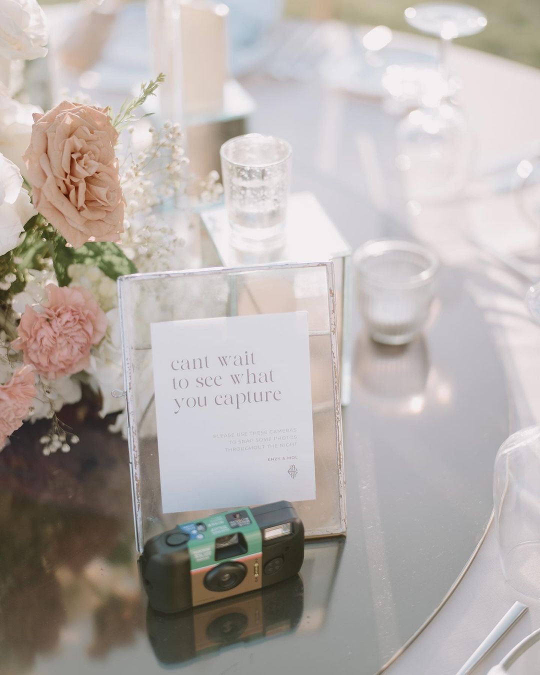 Pernikahan Enzy dan Molen