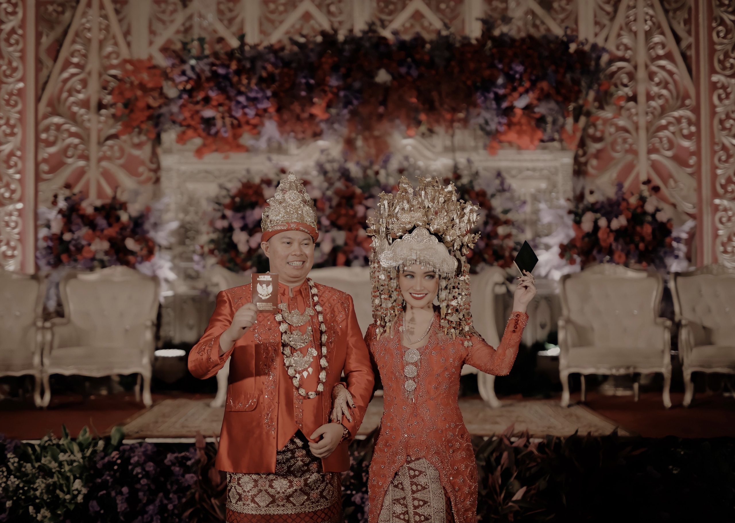 Sentuhan Modern pada Pernikahan Adat Jawa dan Palembang, Singgih dan Nitama