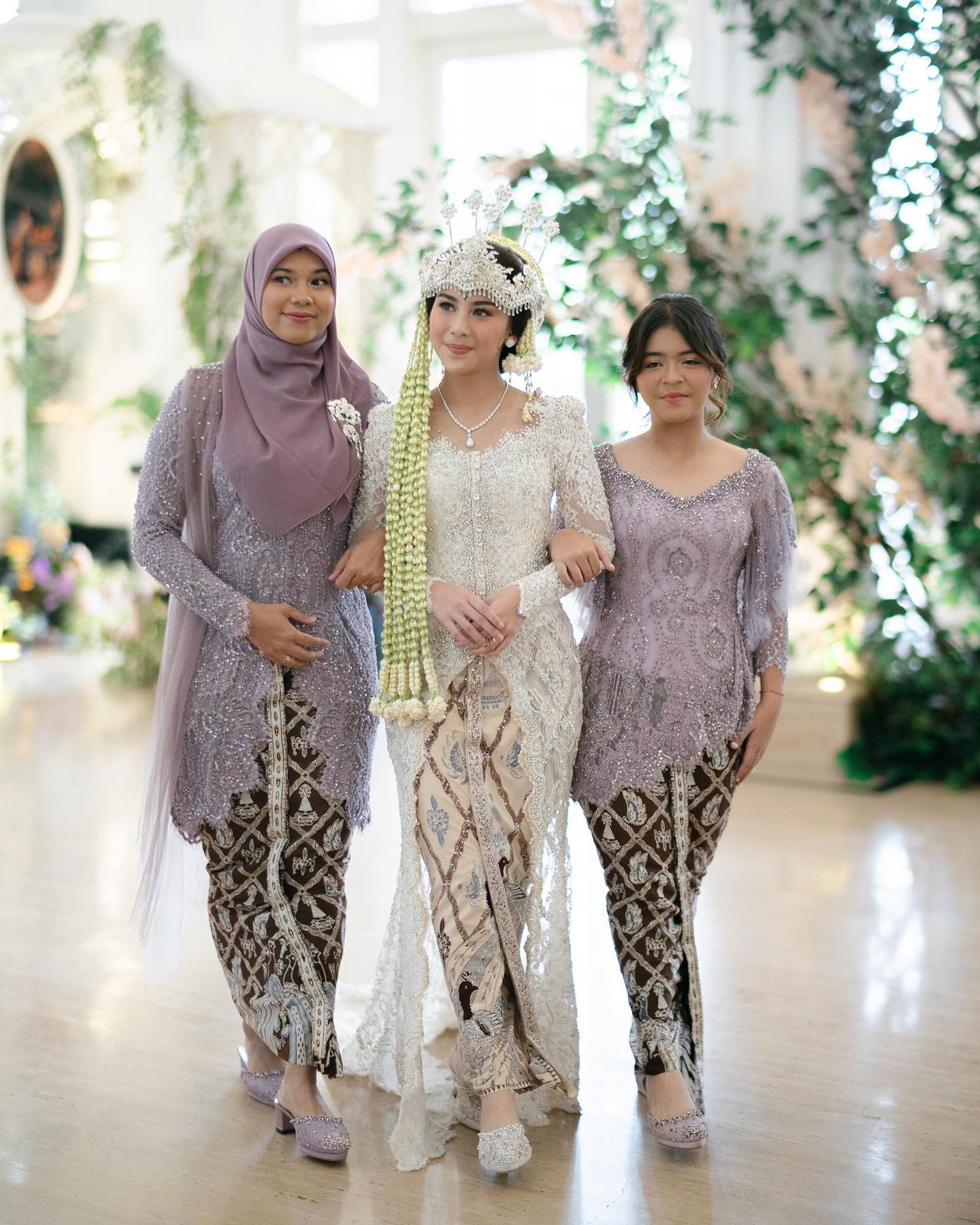 Romantisme pernikahan Adinda Thomas dan Raka Akmal