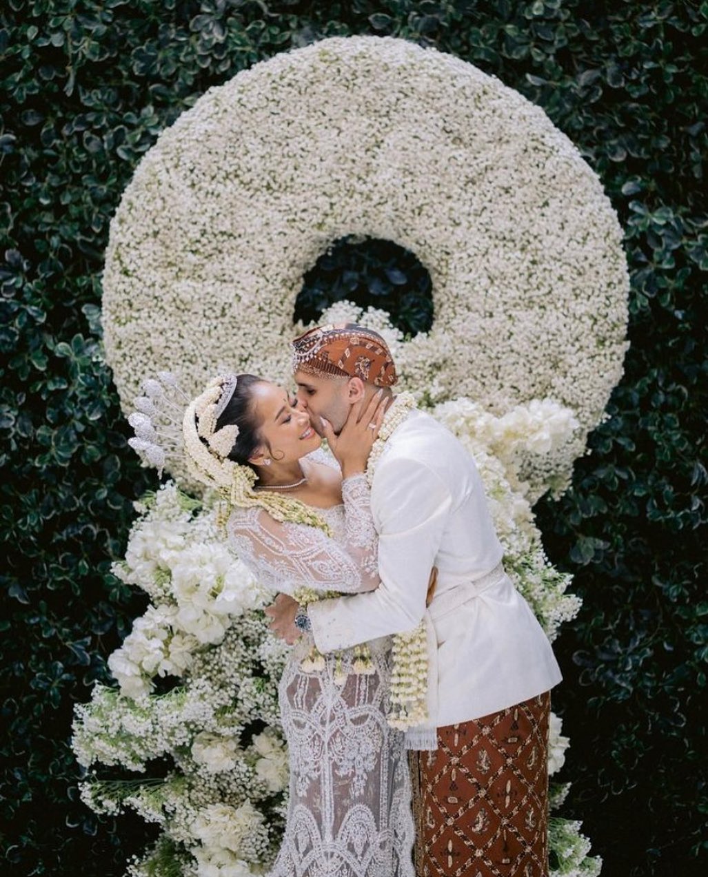 Tips Menabung Biaya Pernikahan bagi Sandwich Generation